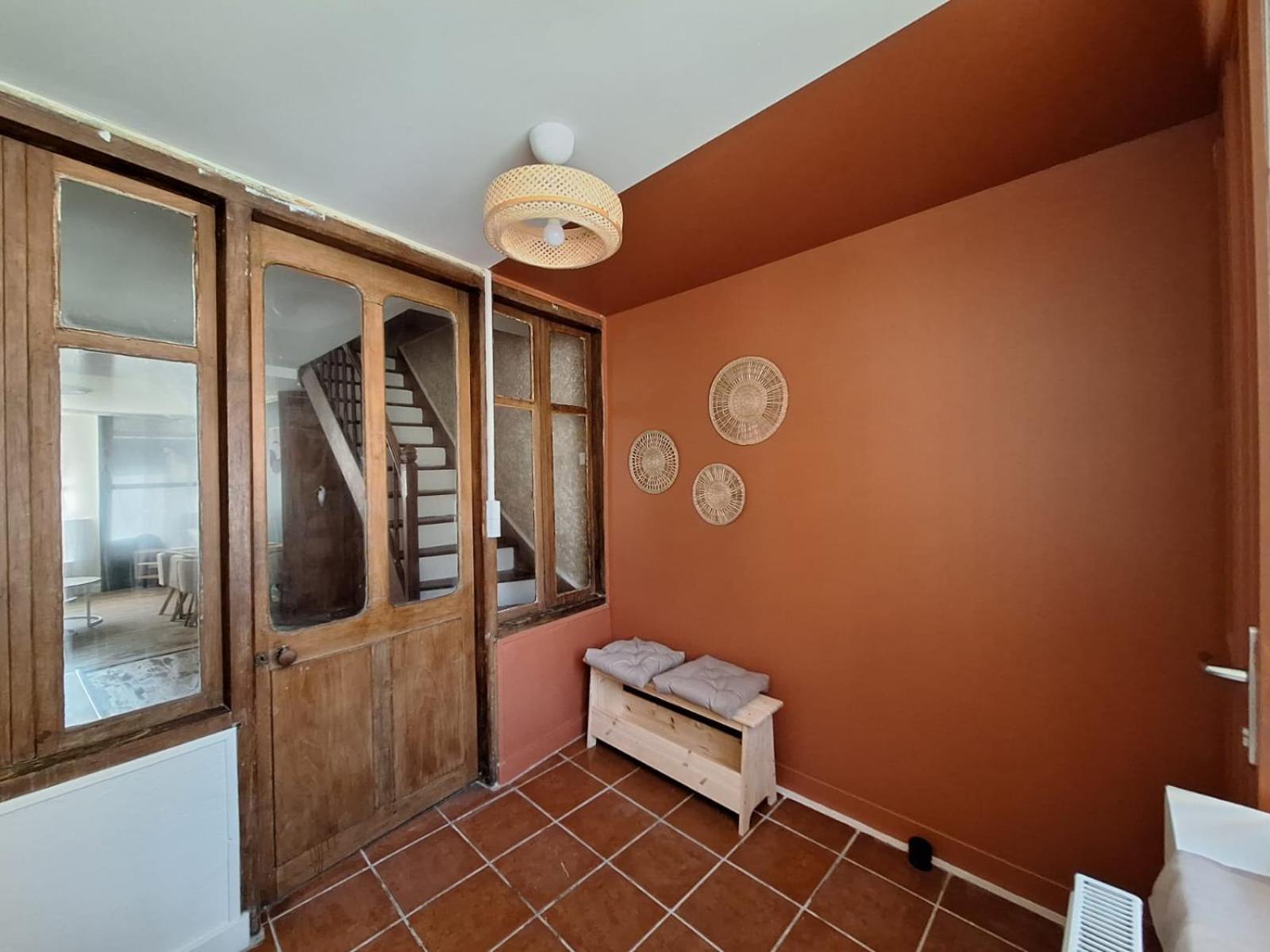 Charmante Maison A 2Min De La Porte St Jacques A Parthenay Extérieur photo